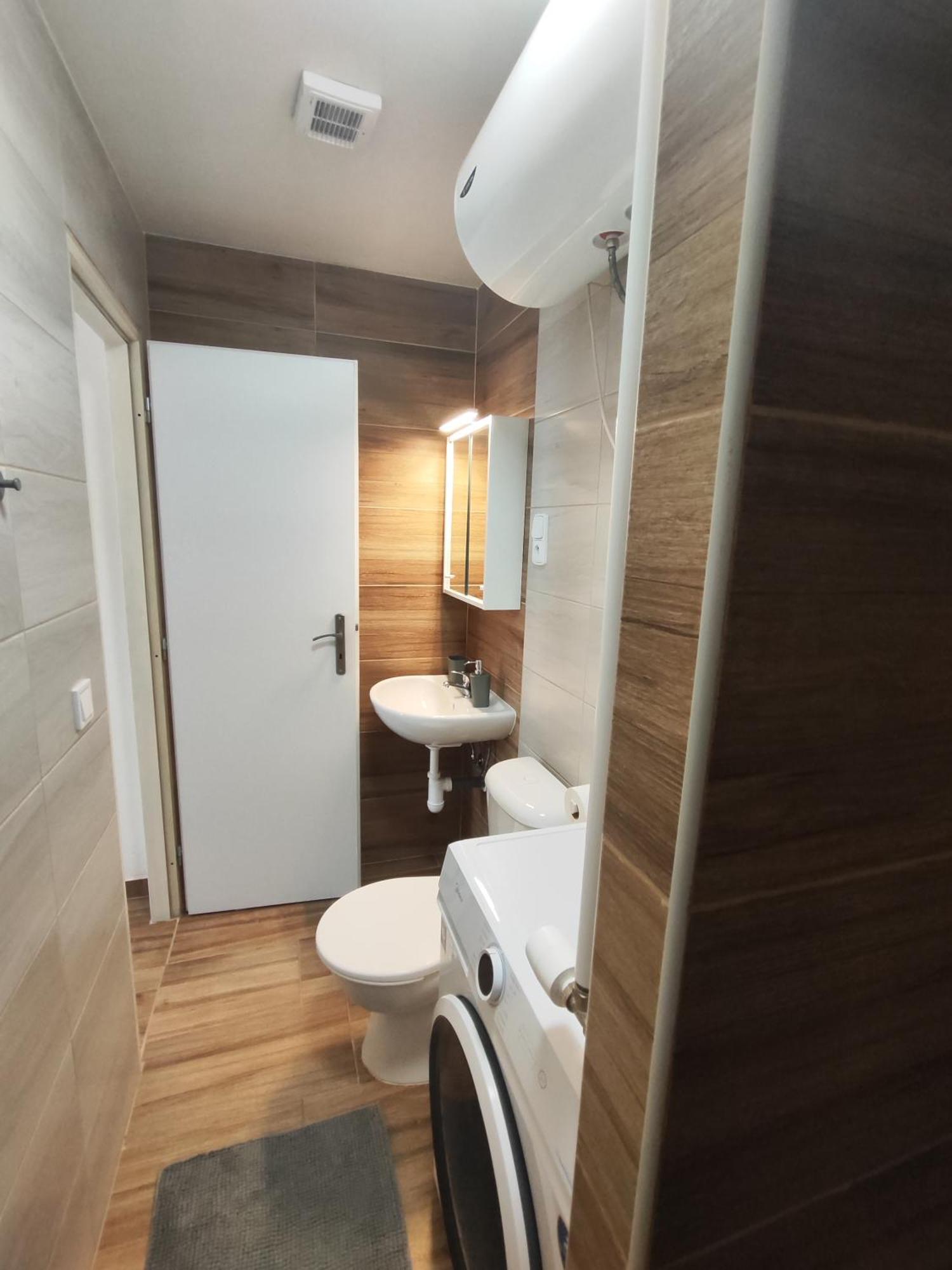 Appartement Kralovak à Králŭv Dvŭr Extérieur photo