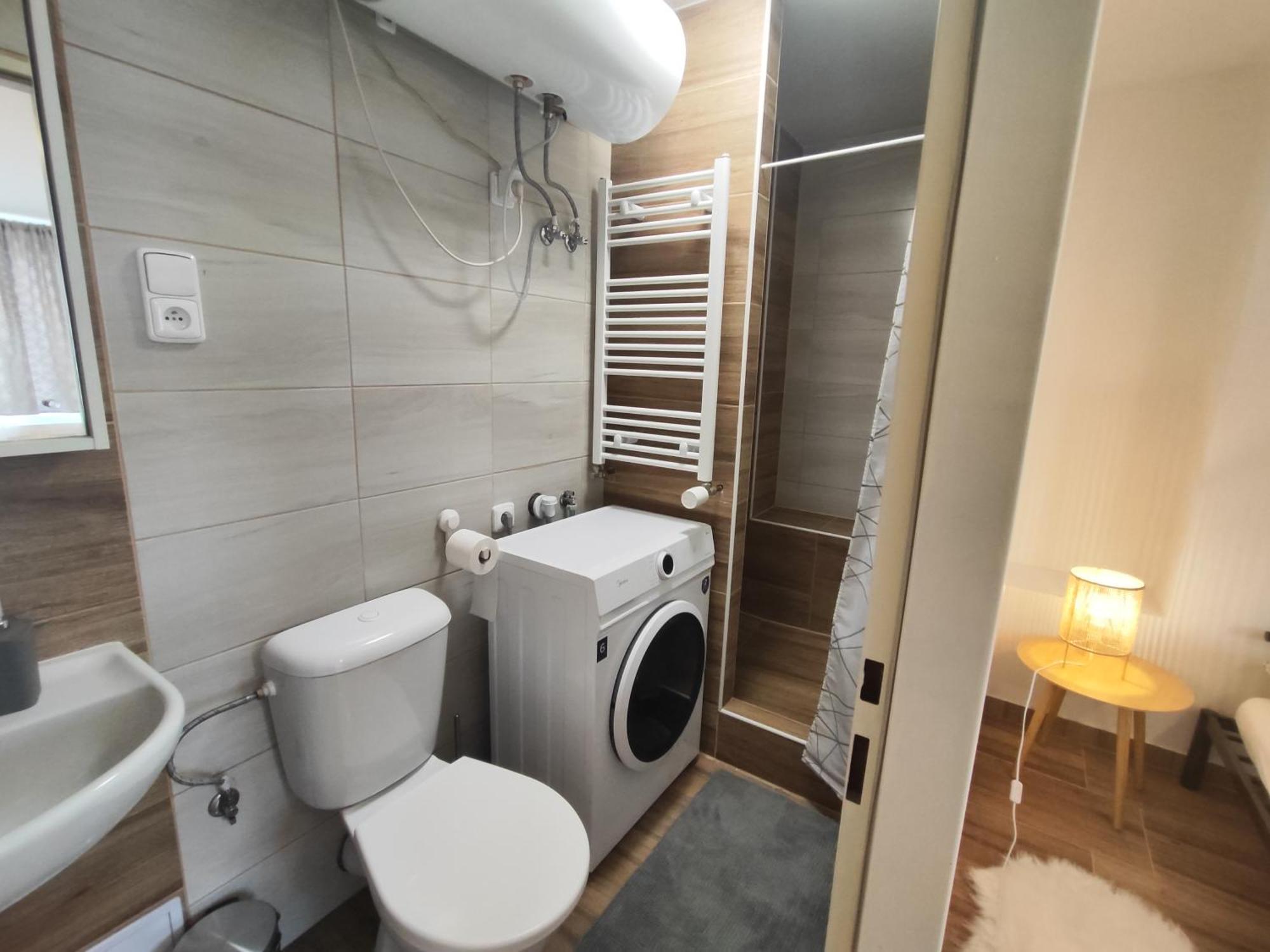 Appartement Kralovak à Králŭv Dvŭr Extérieur photo